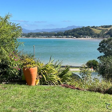 Brophys Beach Studio Whitianga Bagian luar foto